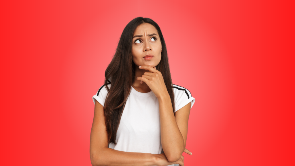 Image femme qui s'interroge